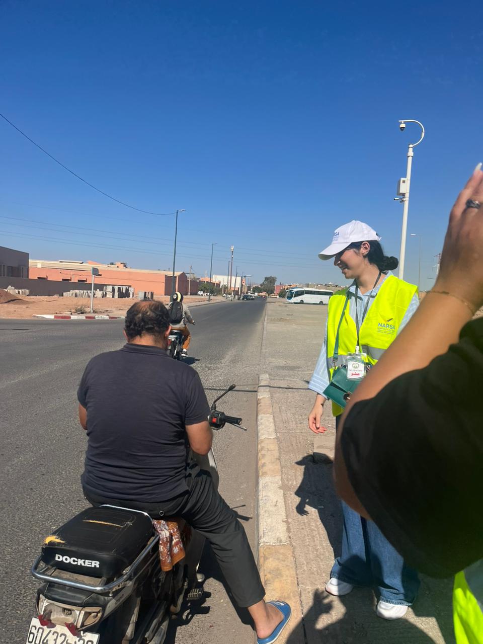 IMG-20251031-WA0238 جمعية أصدقاء البيئة بجهة مراكش آسفي تستأنف حملاتها التحسيسية حول السلامة الطرقية تحت شعار "دراجة آمنة… من أجل الحياة"