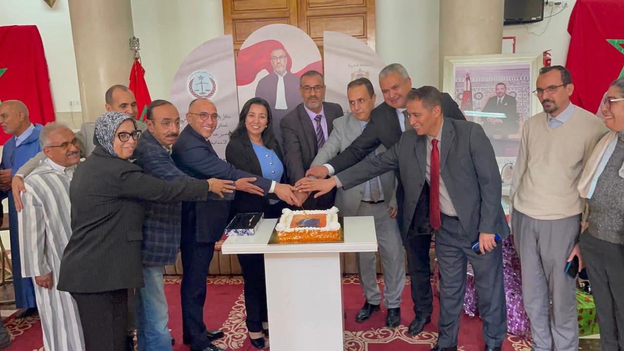 FB_IMG_1762960763827 تكريمٌ مستحق لرجلٍ ترك بصمته"14 سنة من العطاء تُختتم بلحظة تقدير: تكريم عبد الكريم الناوي" في صرح العدالة بابن جرير.