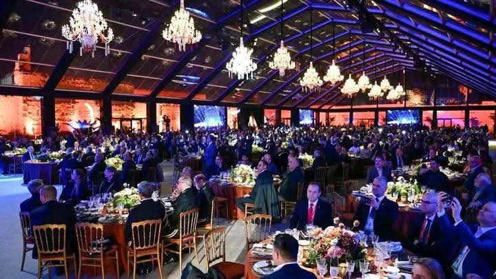 FB_IMG_1764195701559 مأدبة عشاء رسمية بقصر البديع تكريماً لضيوف مؤتمر الأنتربول بمراكش