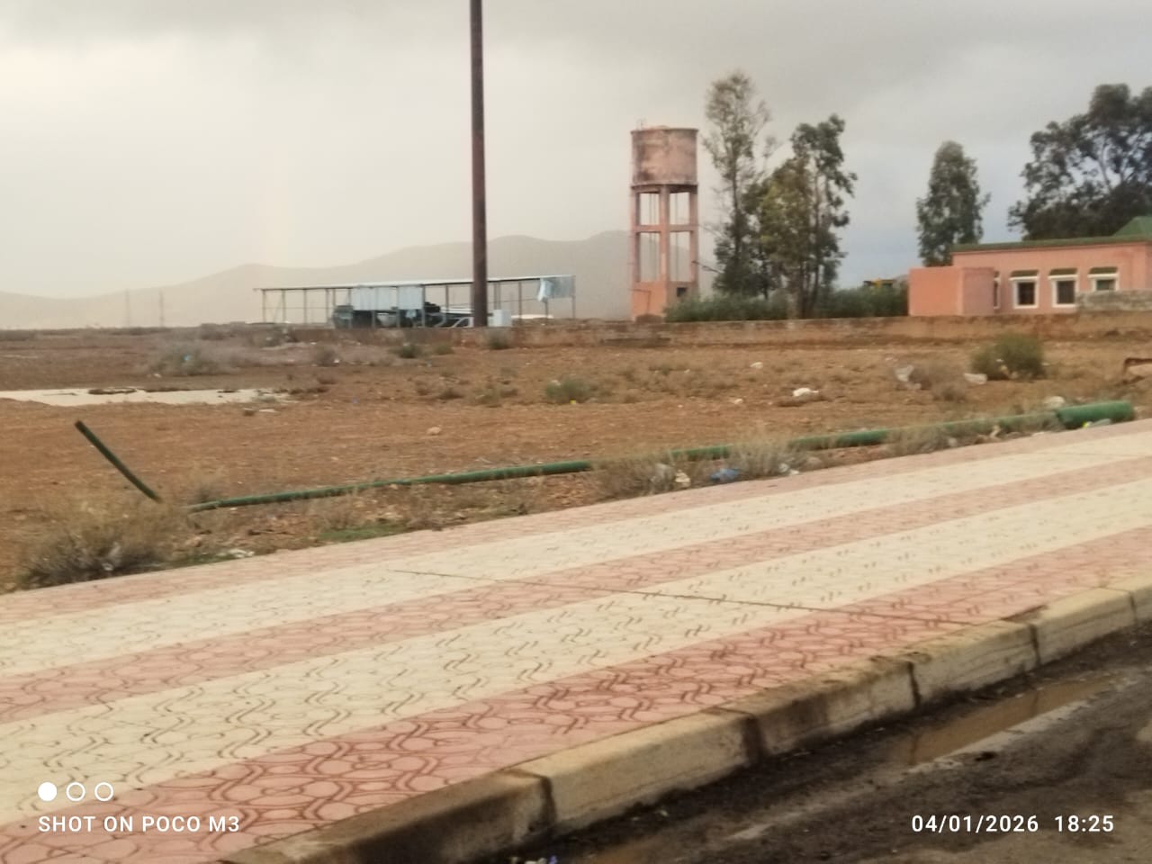 IMG-20260105-WA0239 جماعة بوروس اقليم الرحامنة...سقوط أعمدة كهربائية بالشارع الرئيسي يفضح الإهمال ويهدد سلامة المواطنين