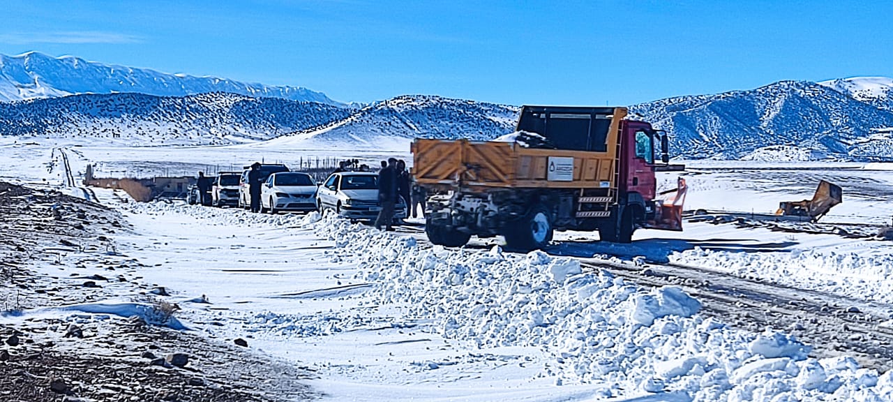 IMG-20260125-WA0005-1 متابعة ميدانية | تعبئة شاملة لفتح الطريق الرابطة بين تونفيت وبومية بإقليم ميدلت