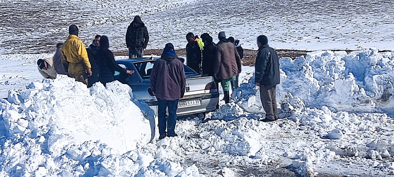 IMG-20260125-WA0006 متابعة ميدانية | تعبئة شاملة لفتح الطريق الرابطة بين تونفيت وبومية بإقليم ميدلت